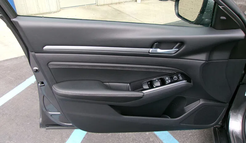 
								2022 Nissan Altima SV full									