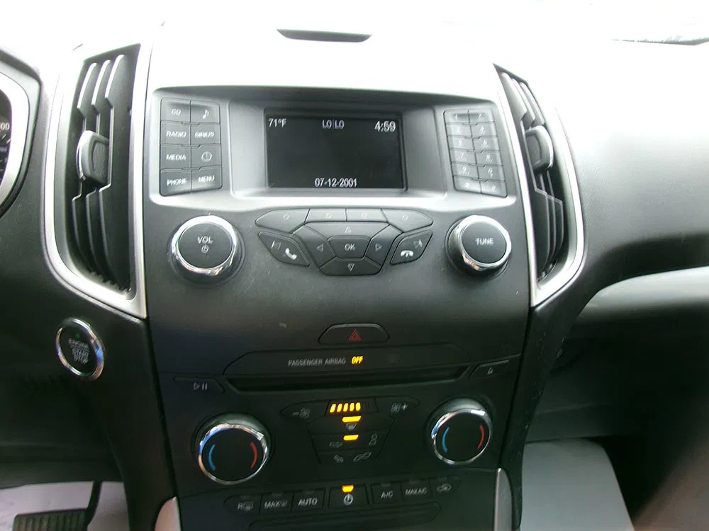 
								2016 Ford Edge SEL full									