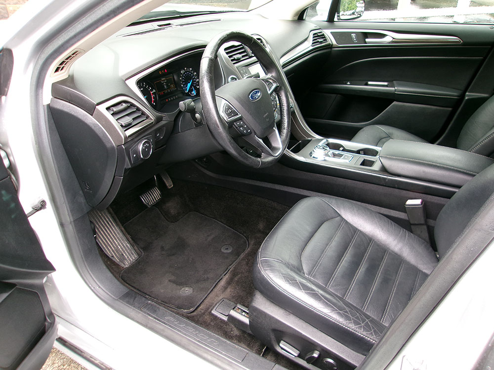 
								2017 Ford Fusion SE EcoBoost full									