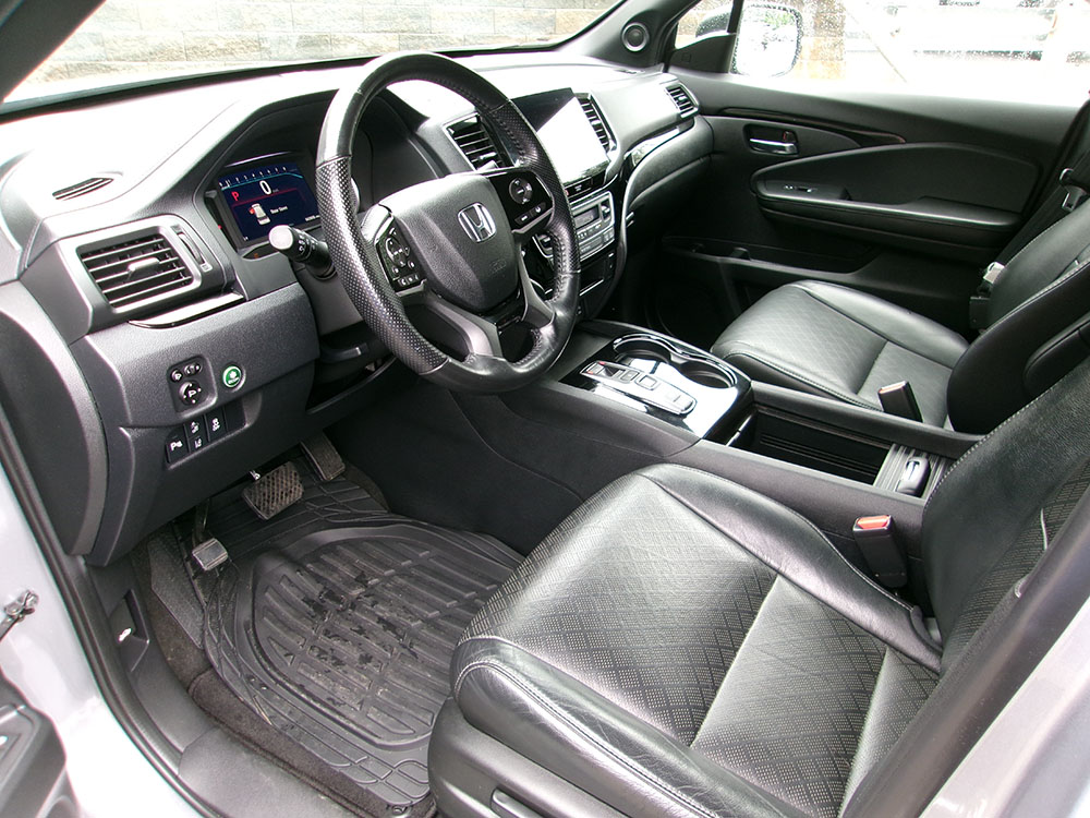 
								2019 Honda Passport Touring full									