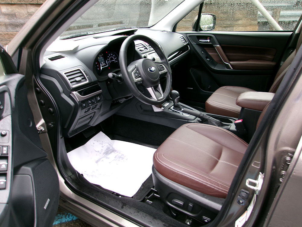 
								2017 Subaru Forester Touring full									