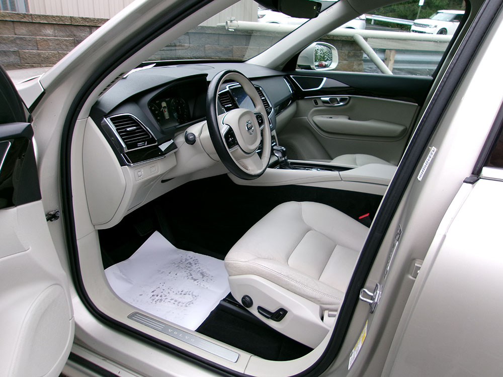 
								2018 Volvo XC90 T5 full									