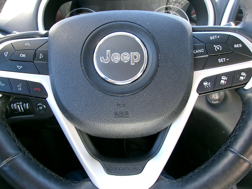 
								2015 Jeep Cherokee Trailhawk full									