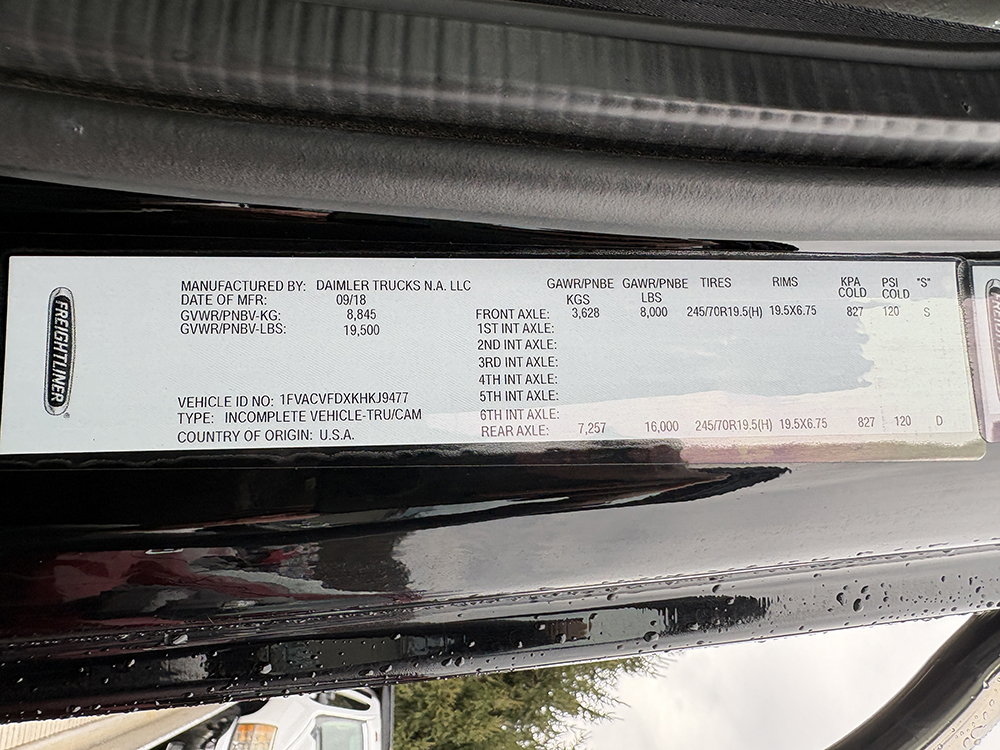 
								FREIGHTLINER M2-106 ROLLBACK full									