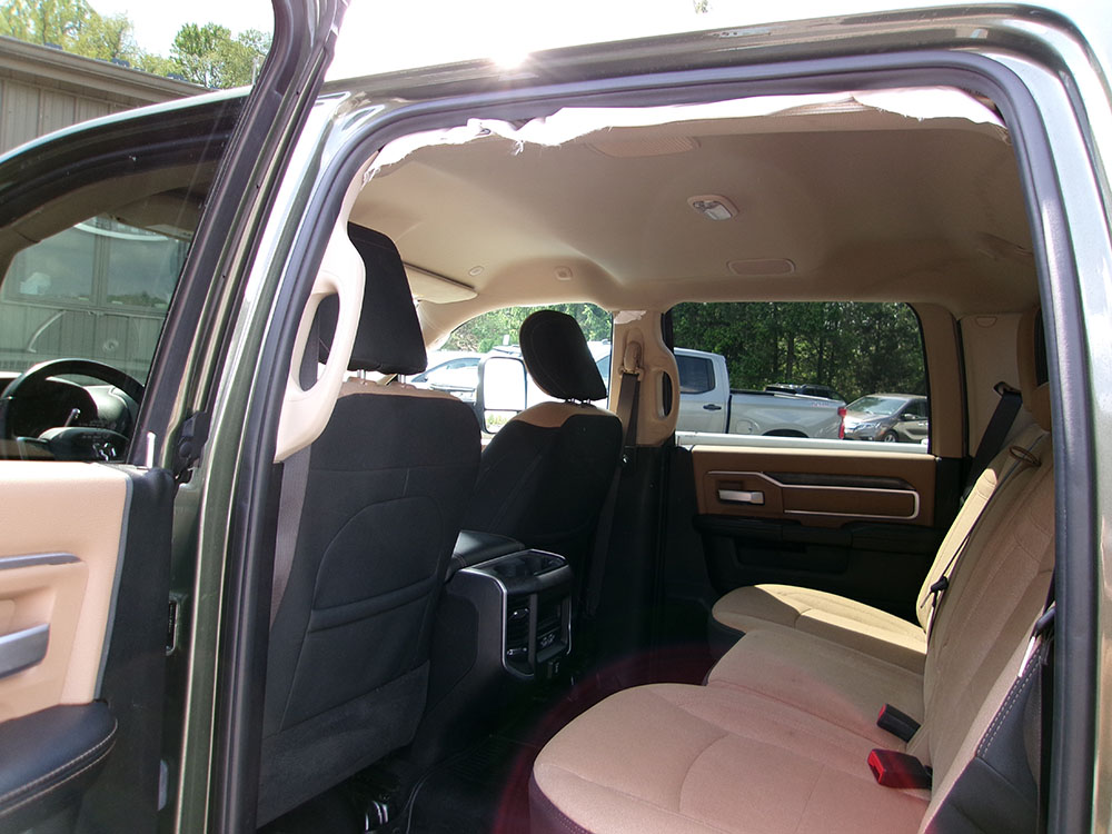 
								RAM 2500 BIGHORN CREW CAB full									