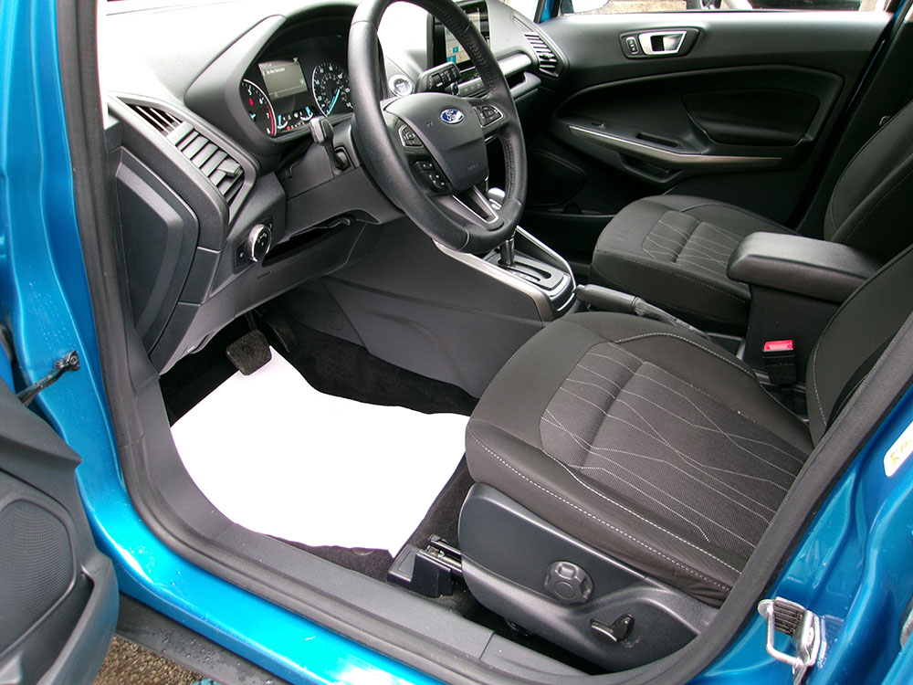 
								2018 Ford EcoSport SE full									