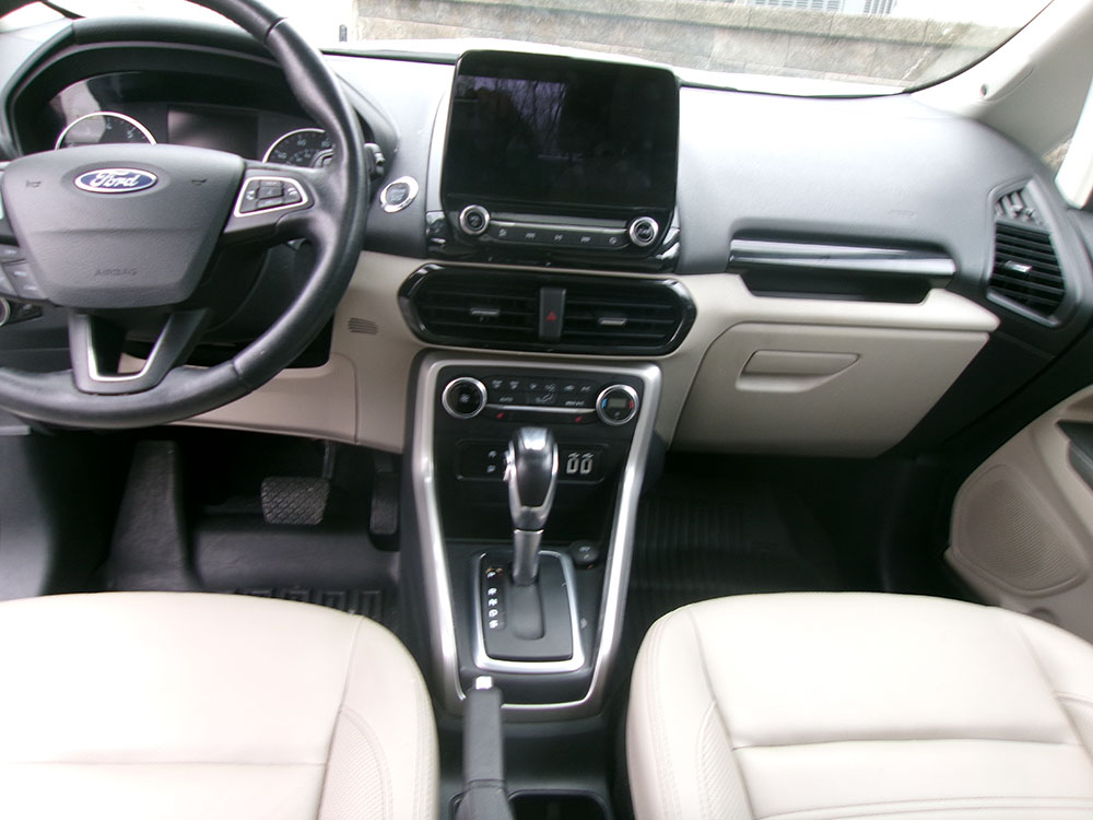 
								FORD ECOSPORT TITANIUM full									