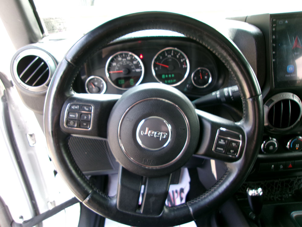 
								2016 Jeep Wrangler Sport full									