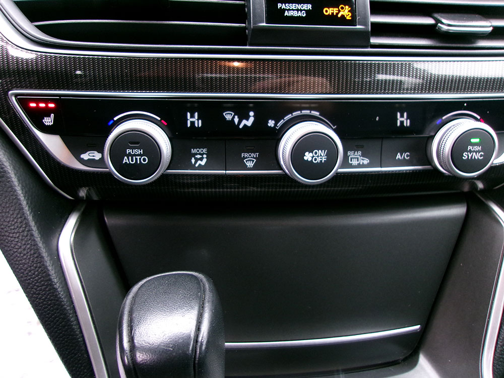 
								2021 Honda Accord Sport full									
