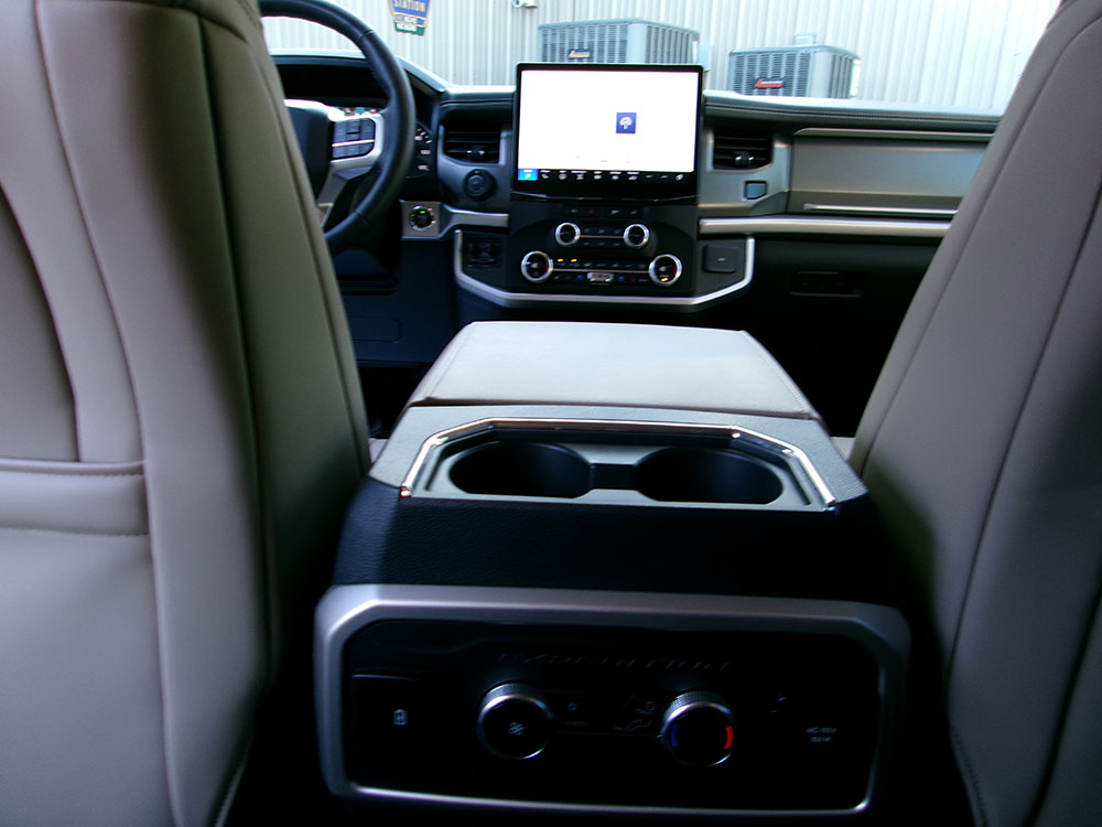 
								FORD EXPEDITION MAX XLT full									