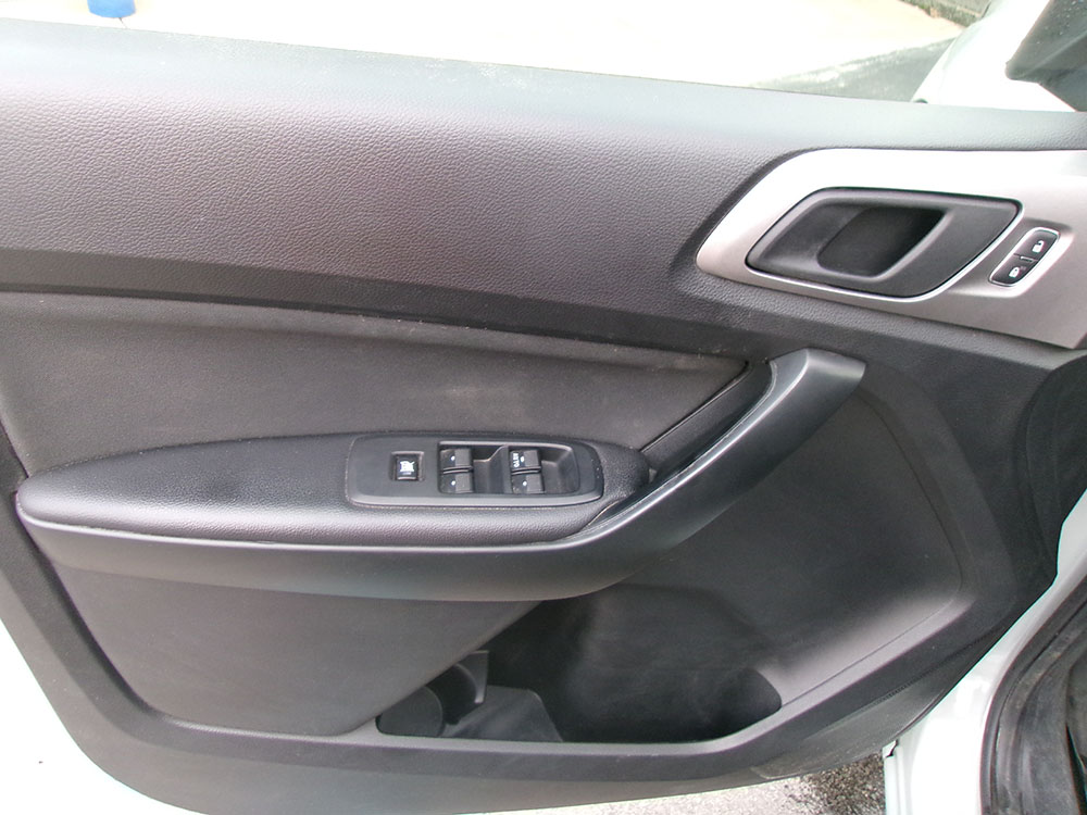 
								FORD RANGER XL CREW CAB full									