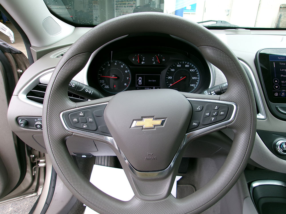 
								2022 Chevrolet Malibu LT full									