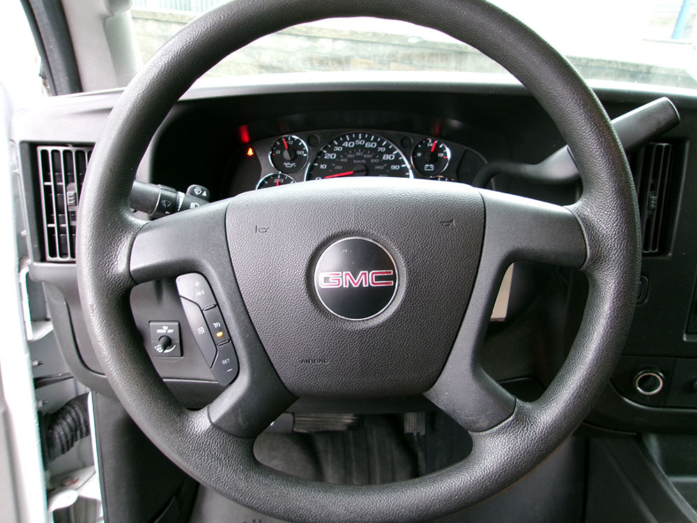 
								GMC SAVANA 2500 CARGO full									