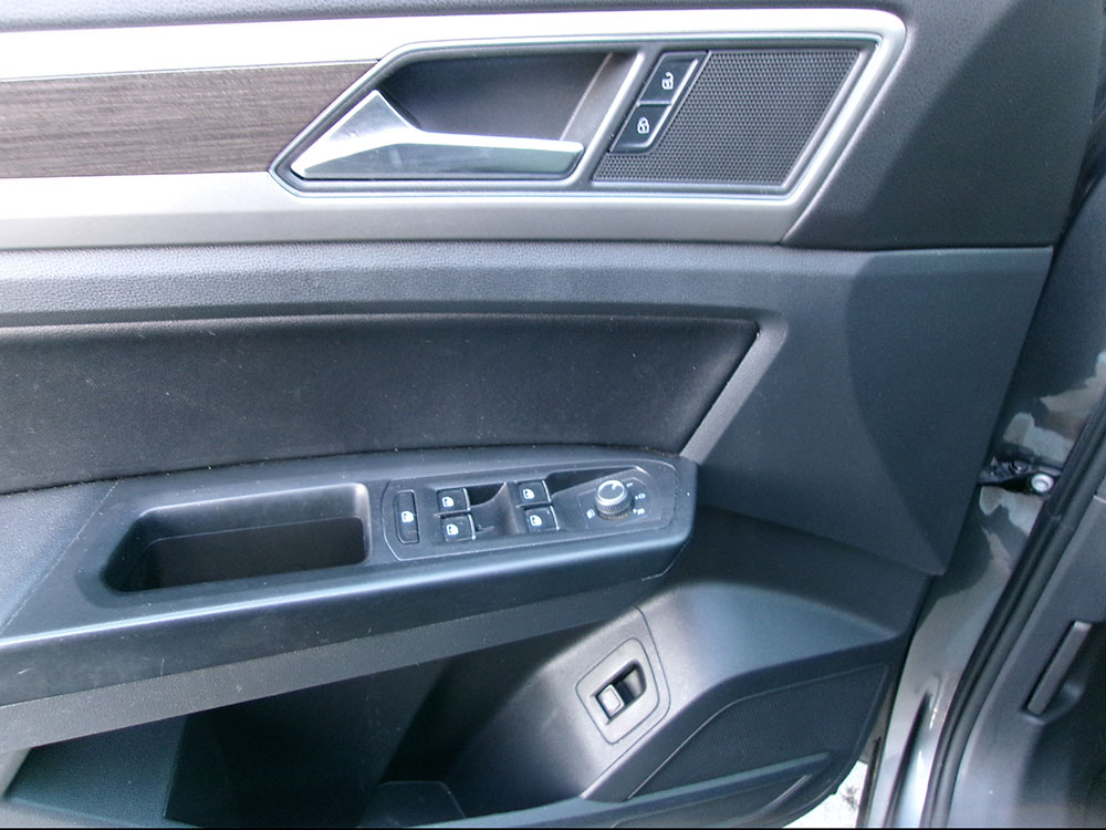 
								2019 Volkswagen Atlas SE R-Line full									