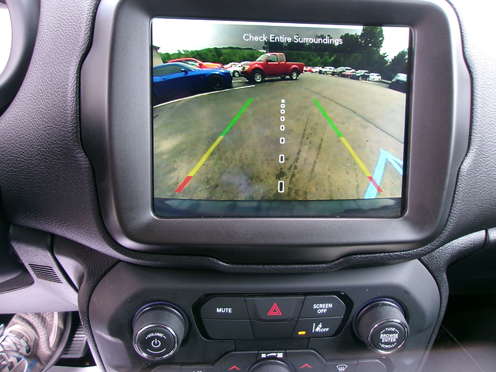 
								JEEP RENEGADE LATITUDE full									