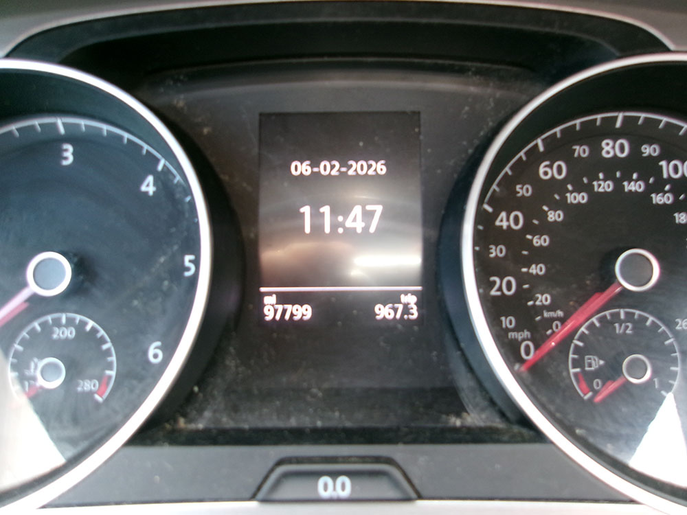 
								2015 Volkswagen Golf TDI SE full									