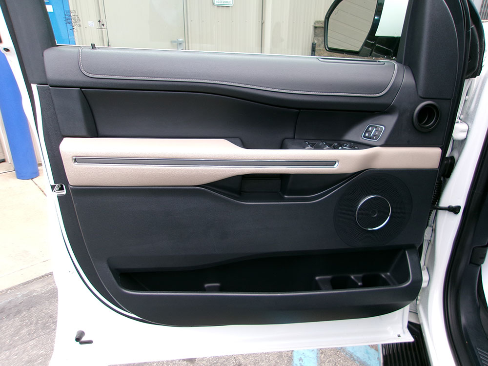 
								FORD EXPEDITION XLT full									