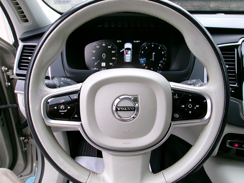 
								2018 Volvo XC90 T5 full									