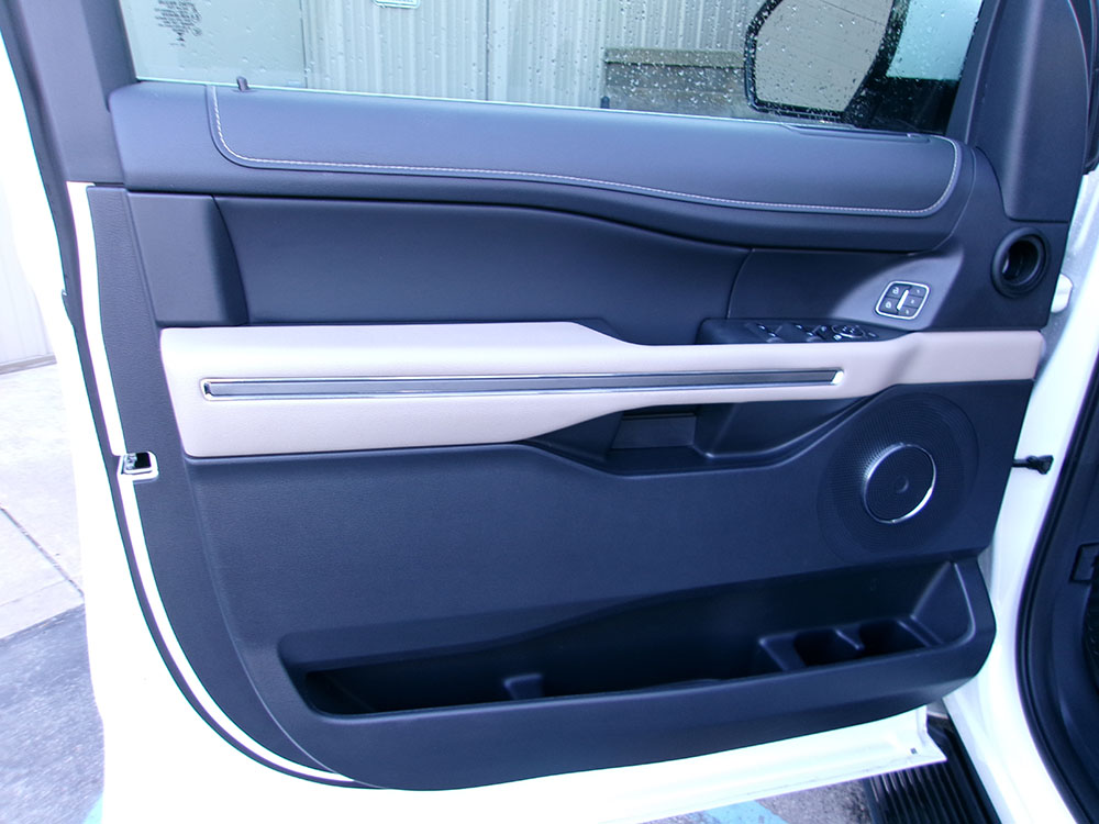 
								FORD EXPEDITION MAX XLT full									