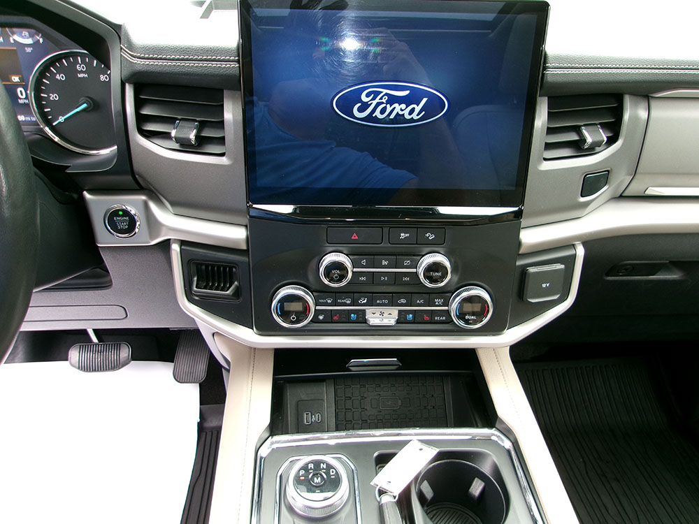 
								FORD EXPEDITION XLT full									