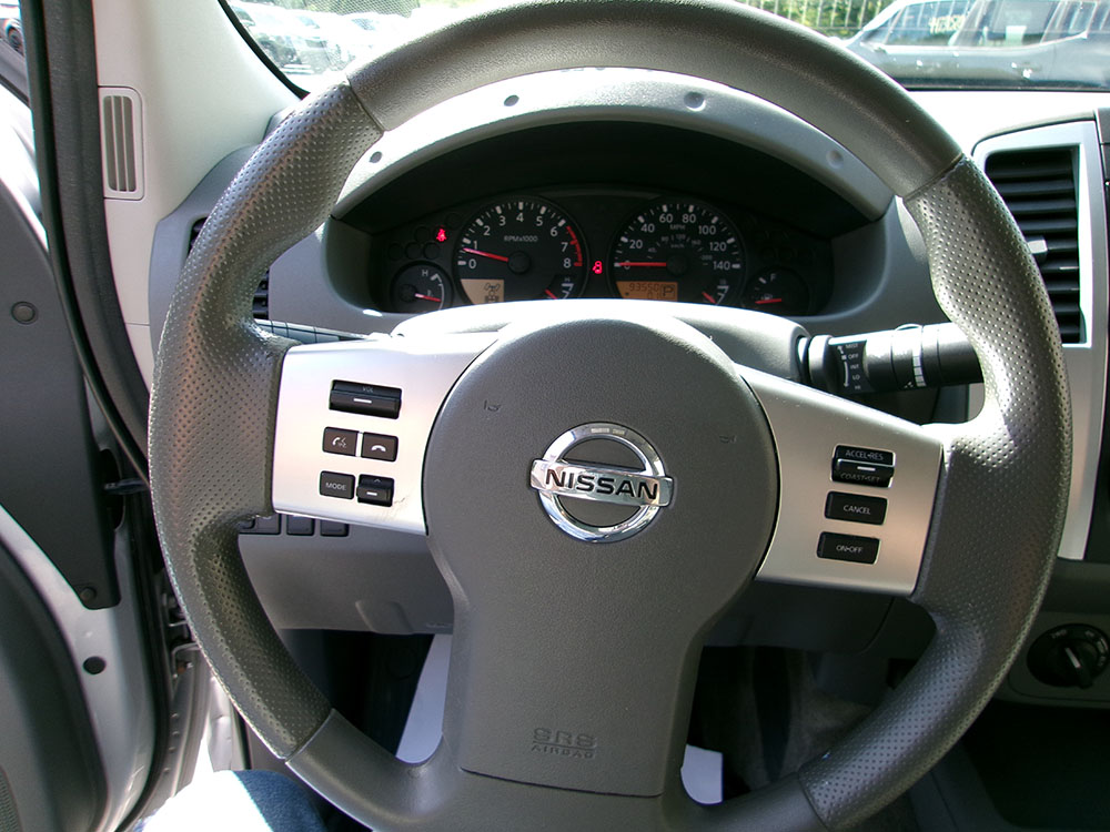
								NISSAN FRONTIER SV CREW CAB full									