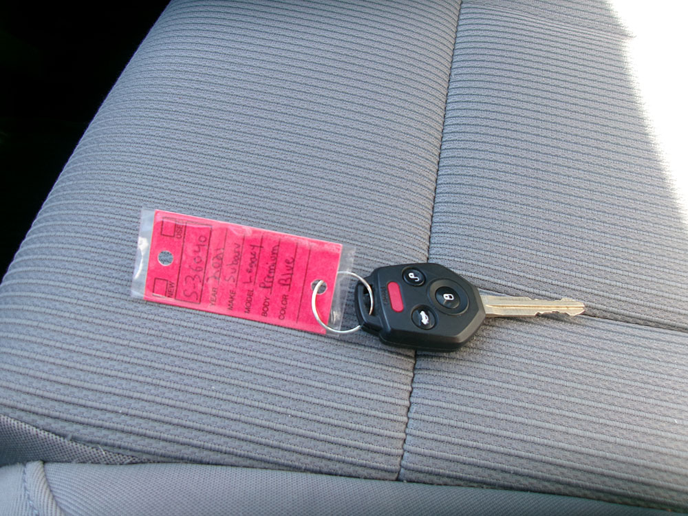 
								SUBARU LEGACY PREMIUM full									