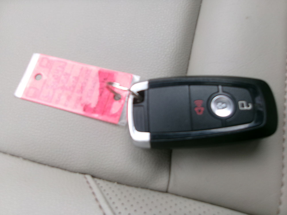 
								FORD ECOSPORT TITANIUM full									