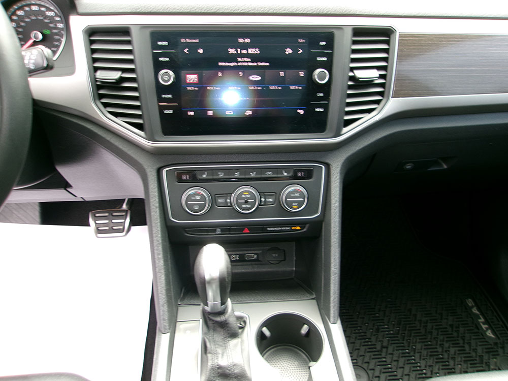 
								2019 Volkswagen Atlas R-Line full									