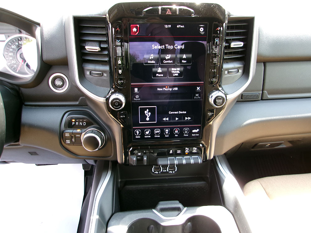
								RAM 2500 BIGHORN CREW CAB full									