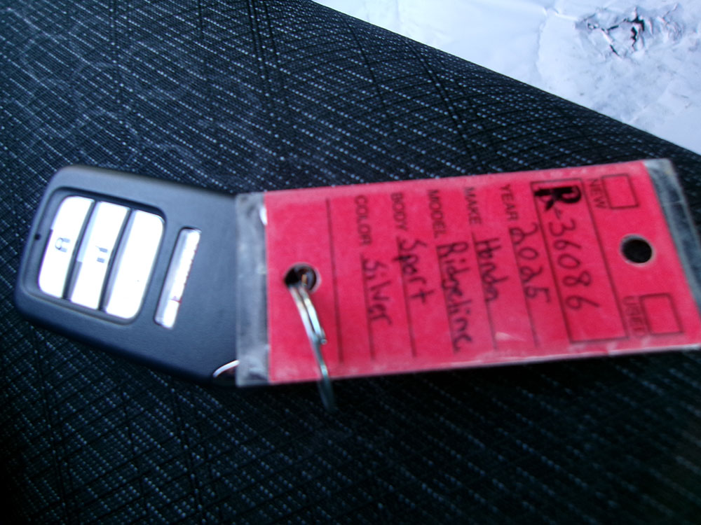 
								HONDA RIDGLINE SPORT full									