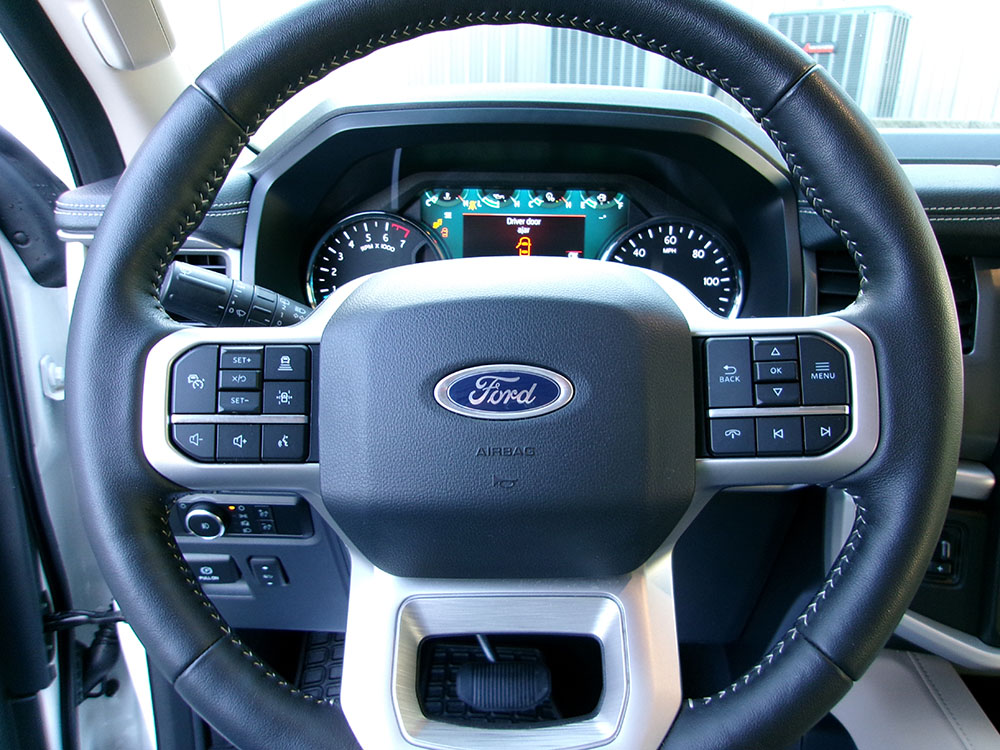 
								FORD EXPEDITION MAX XLT full									
