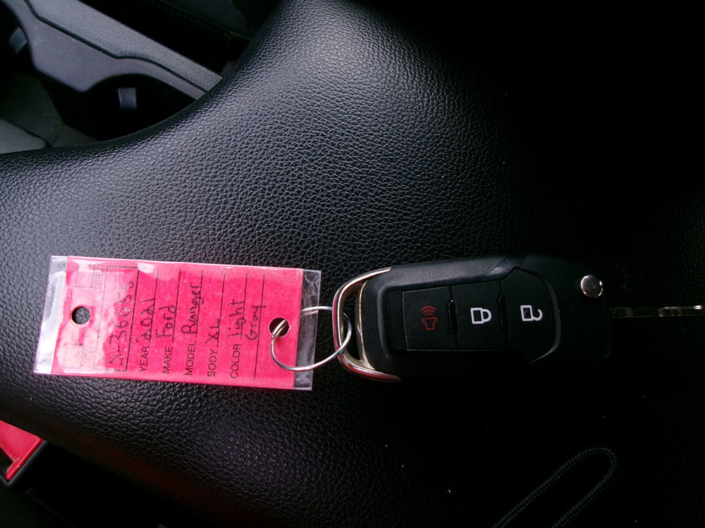 
								FORD RANGER XL CREW CAB full									