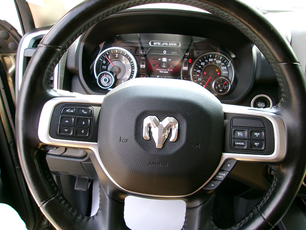 
								RAM 2500 BIGHORN CREW CAB full									