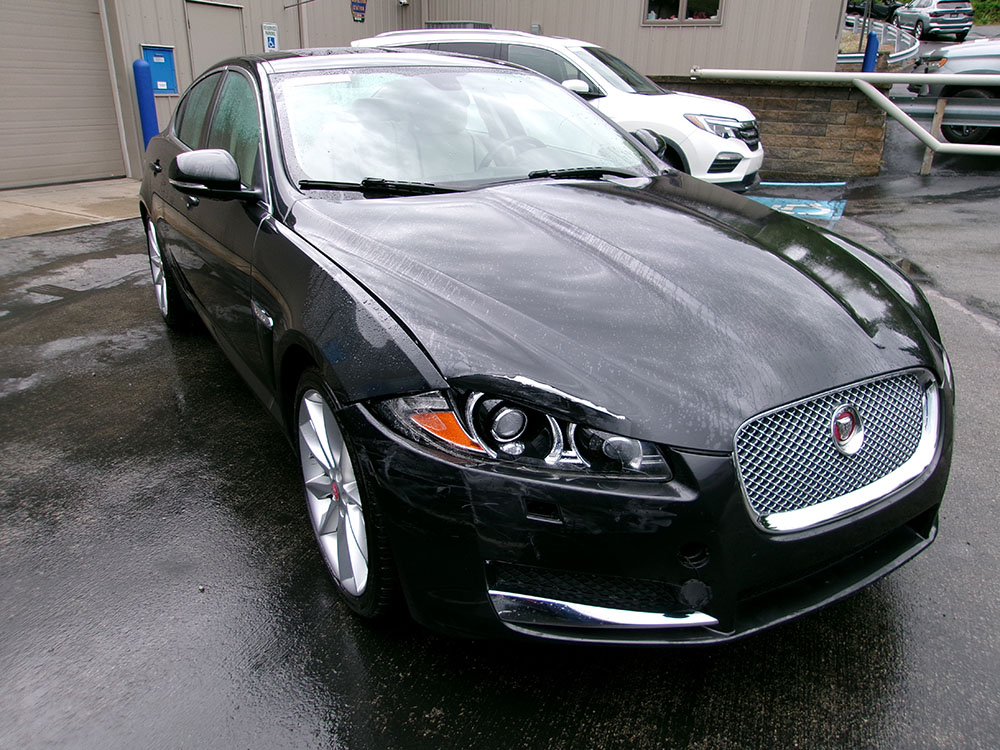 2015 Jaguar XF 3.0L AWD Portfolio's photo
