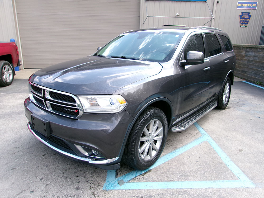 
								DODGE DURANGO SXT full									