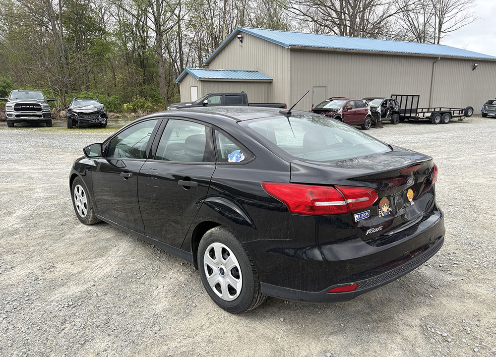 
								FORD FOCUS S full									
