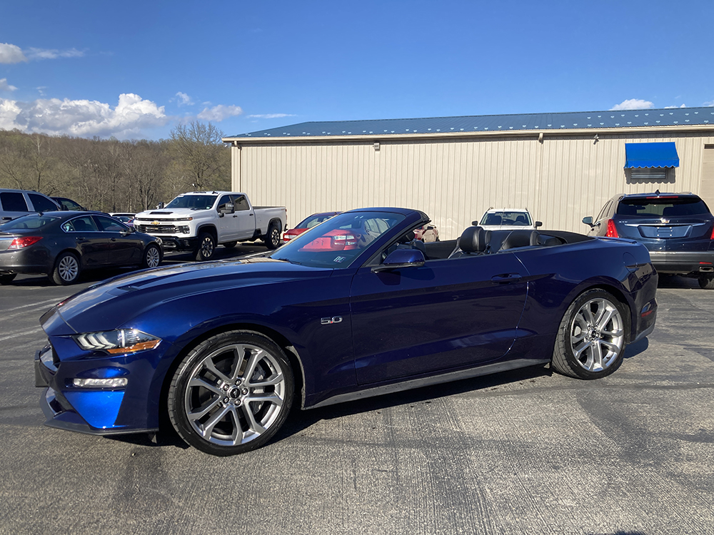 
								FORD MUSTANG GT PREMIUM full									