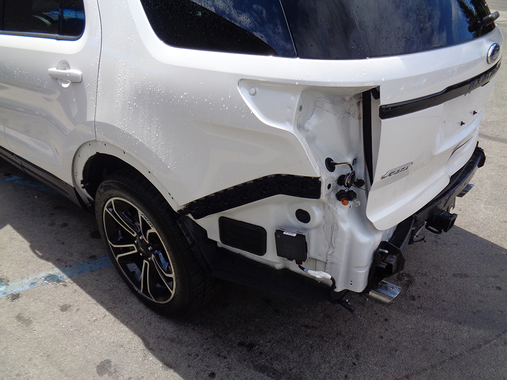 
								2015 Ford Explorer Sport full									