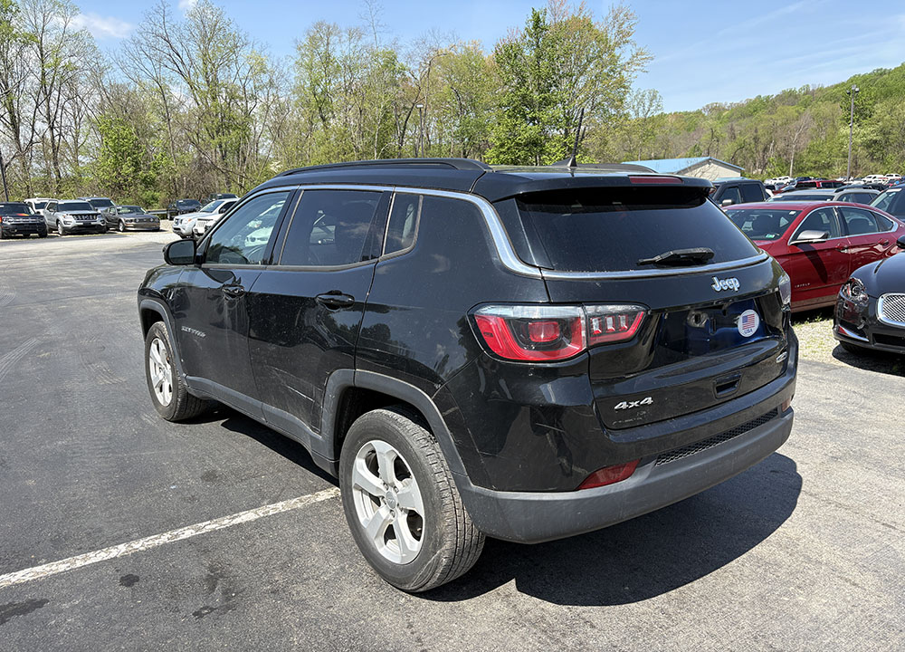 
								JEEP COMPASS LATITUDE full									