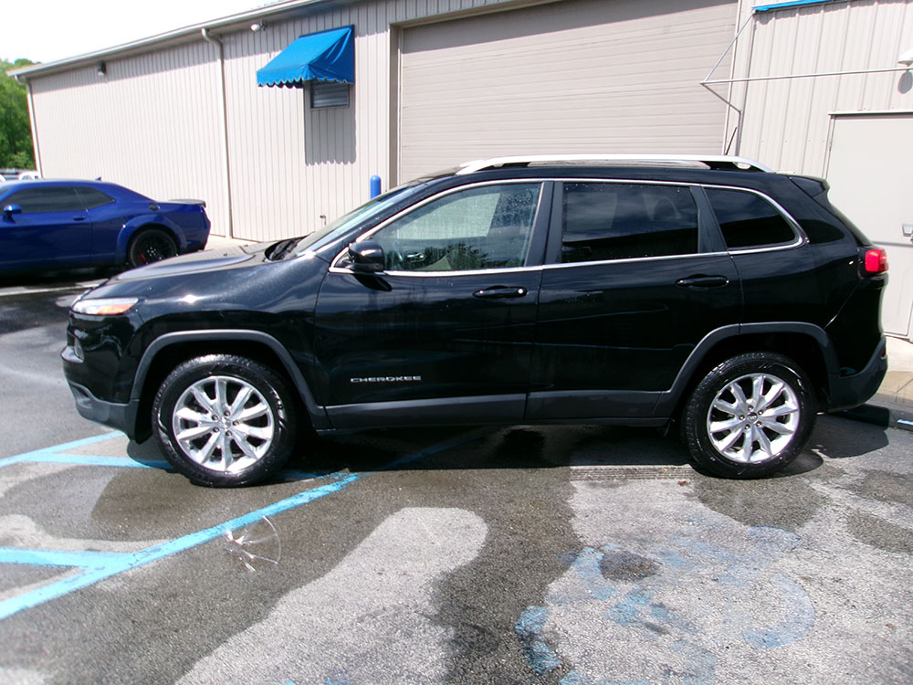 
								JEEP CHEROKEE LIMITED full									