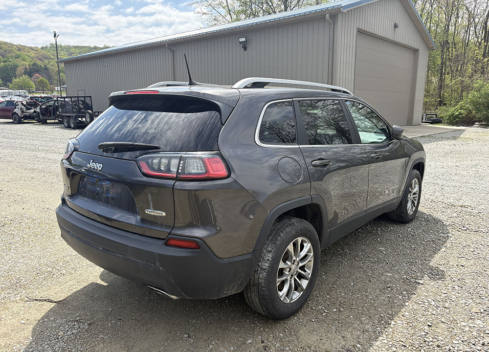 
								JEEP CHEROKEE LATITUDE PLUS full									