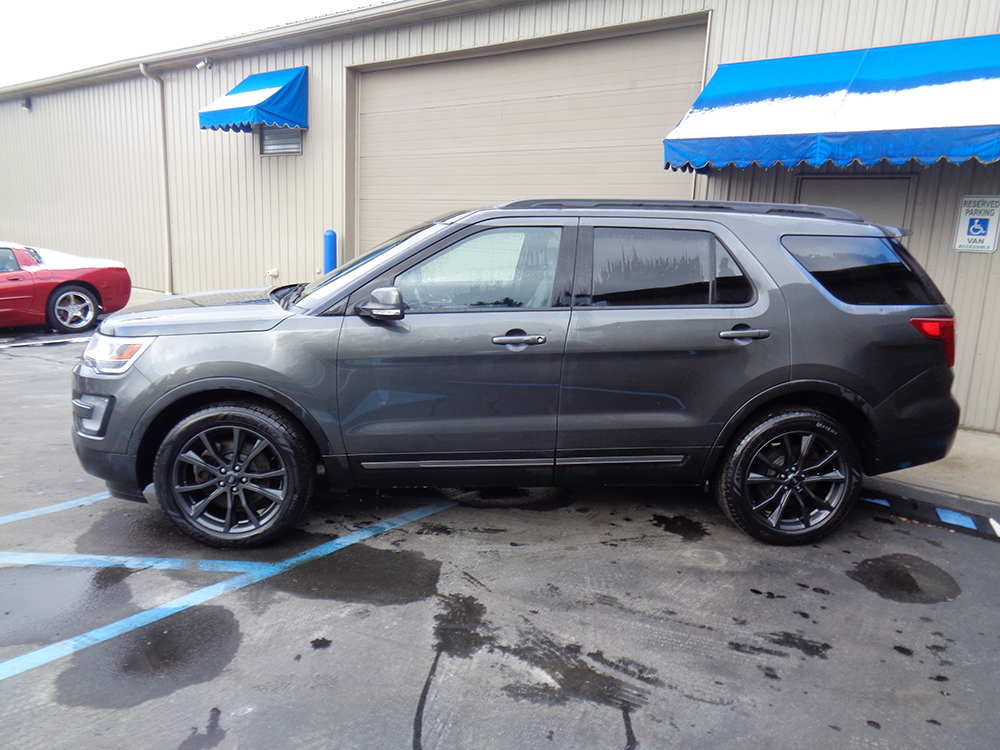 
								2017 Ford Explorer full									