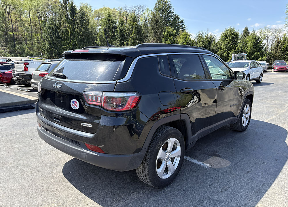 
								JEEP COMPASS LATITUDE full									