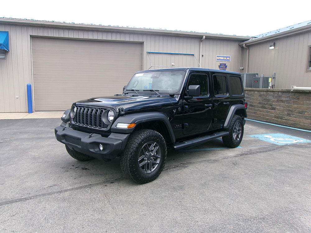 
								JEEP WRANGLER UNLIMITED SPORT S full									