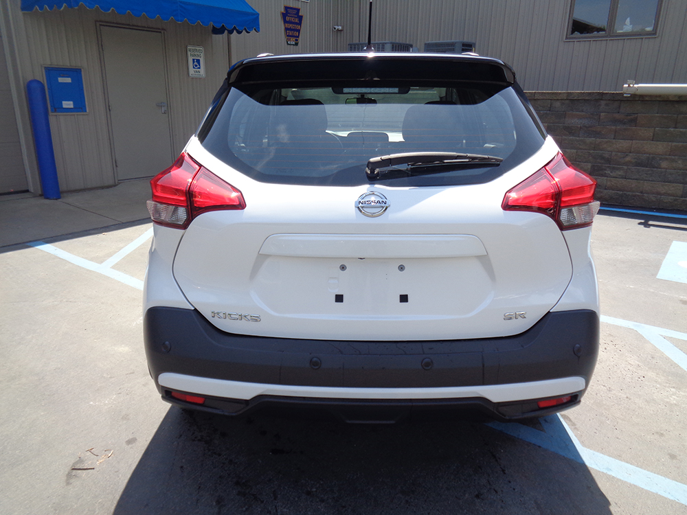 
								2020 Nissan Kicks SR full									