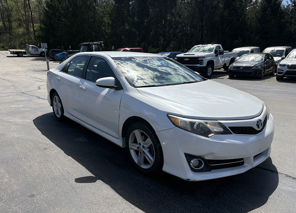 
								TOYOTA CAMRY SE full									