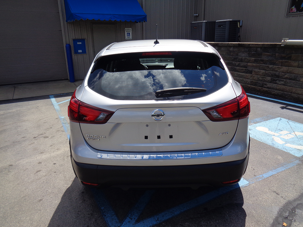 
								2018 Nissan Rogue Sport S full									