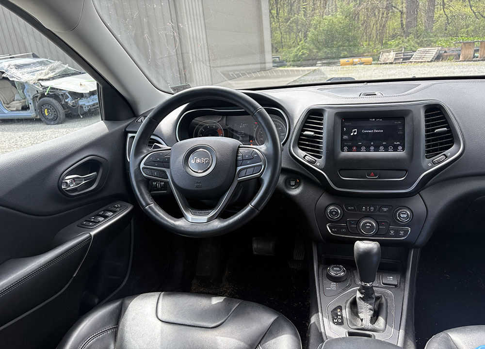 
								JEEP CHEROKEE LATITUDE PLUS full									