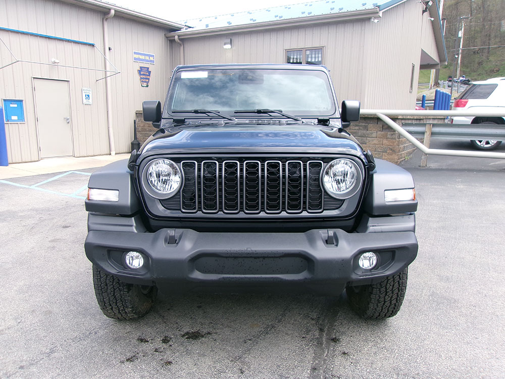 
								JEEP WRANGLER UNLIMITED SPORT S full									
