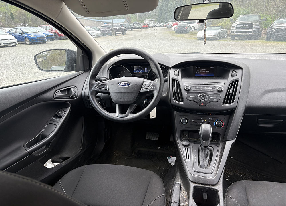 
								FORD FOCUS S full									